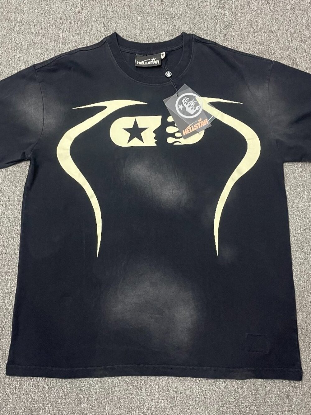 black hellstar warmup tshirt M